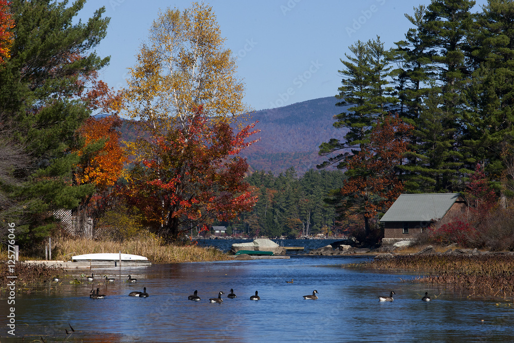 Fototapeta premium Squam Lake Autumn