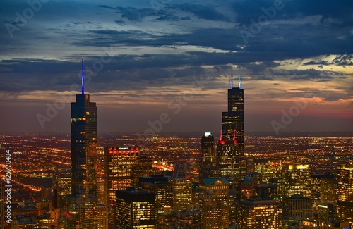Chicago at sunset © Arturo