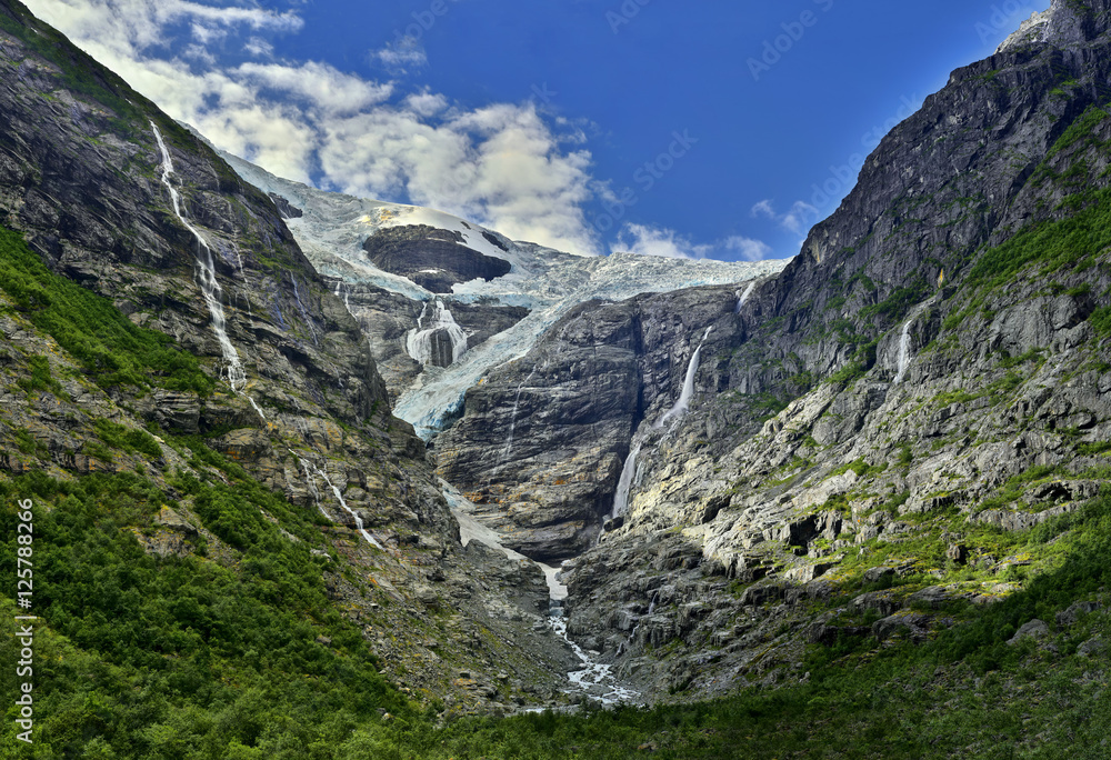 Glacier Kjenndalen. nature landscape , Norway 