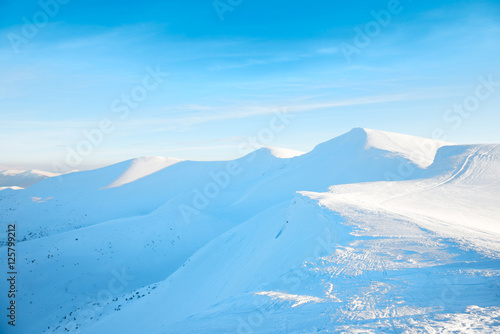 Beautiful winter mountains with snow © Pavlo Vakhrushev