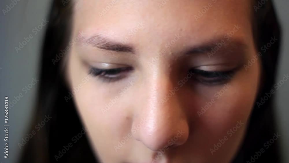 girl inserts lenses girl inserts lenses