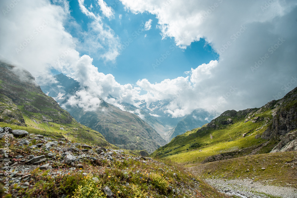 Naklejka premium Mountain view 2