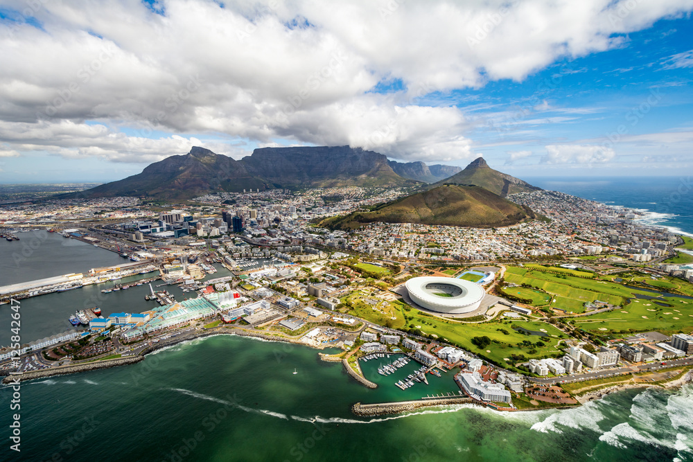 Naklejka premium Cape Town and the 12 Apostels from above