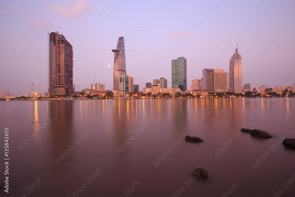 Obraz premium Panoramic view of Saigon in early morning