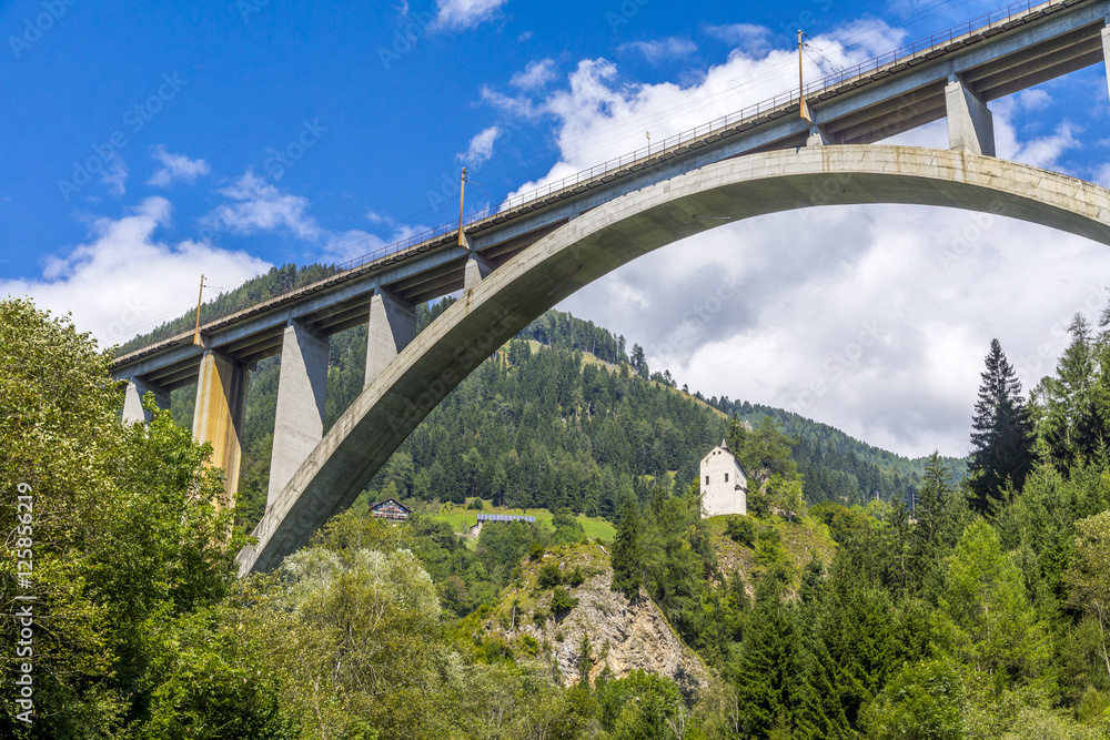 Falkensteinbrücke im Mölltal in Kärnten