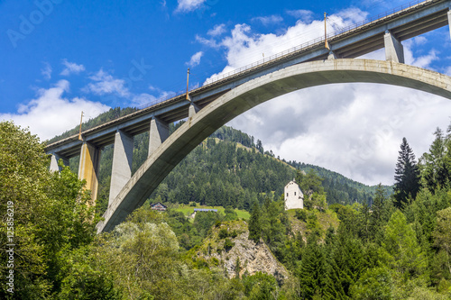 Falkensteinbrücke im Mölltal in Kärnten © zauberblicke