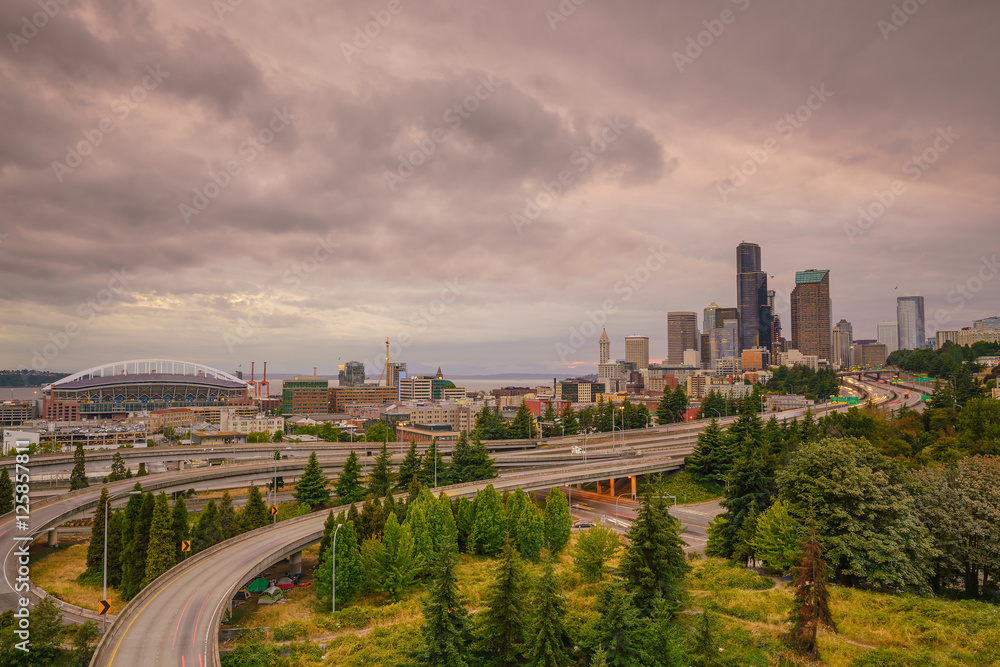 Fototapeta premium View of downtown Seattle skyline