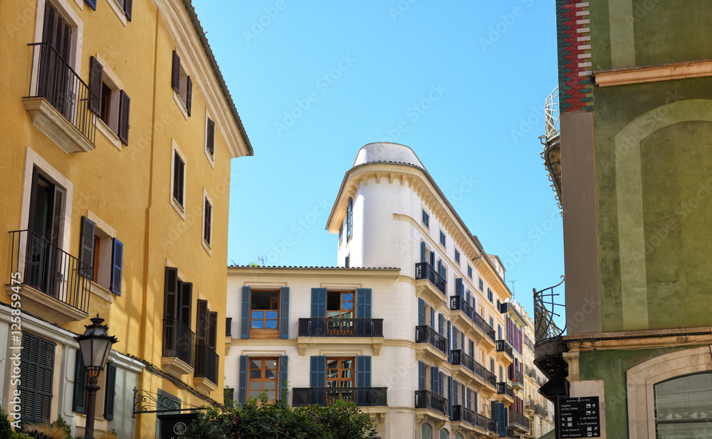 fassade eines hauses in palma fassade eines hauses in palma