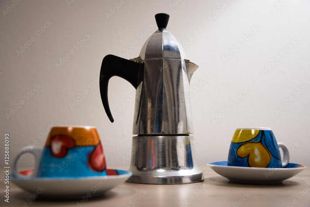 Caffettiera, macchina per il caffè, moka, tazzine Stock Photo