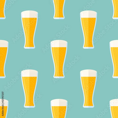 Seamless pattern with glass of light beer. Vector texture.