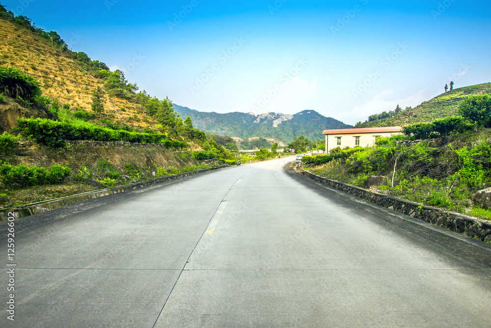 Highway and natural scenery
