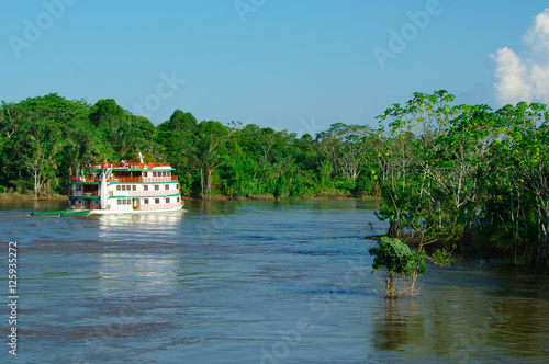 Obraz na płótnie MANAUS, BR - CIRCA AUGUST 2011 - Boat on the Amazon river circa w salonie