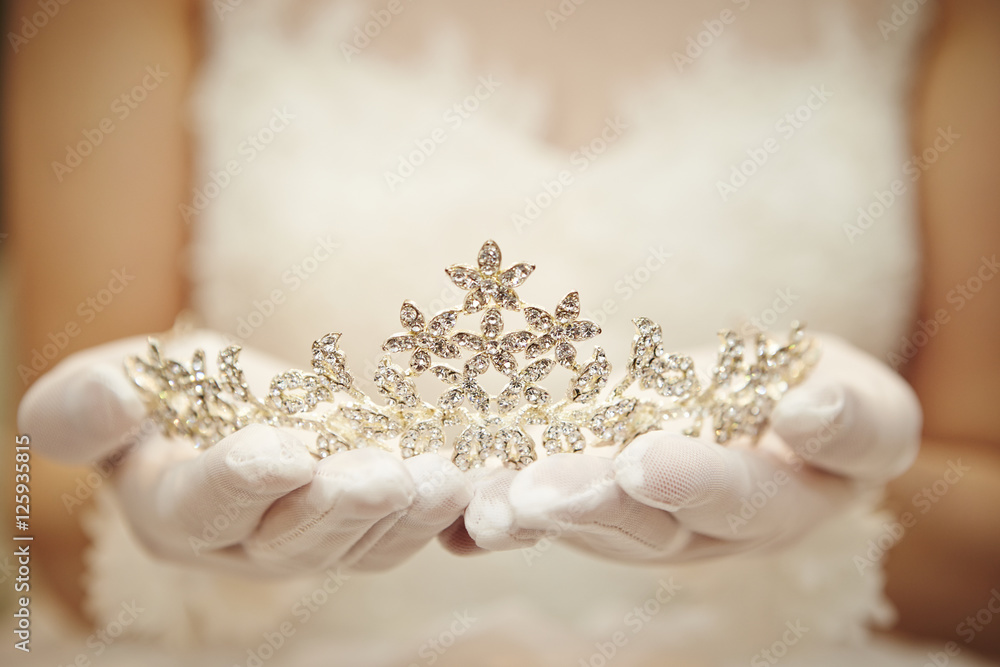 Tiara Tiara