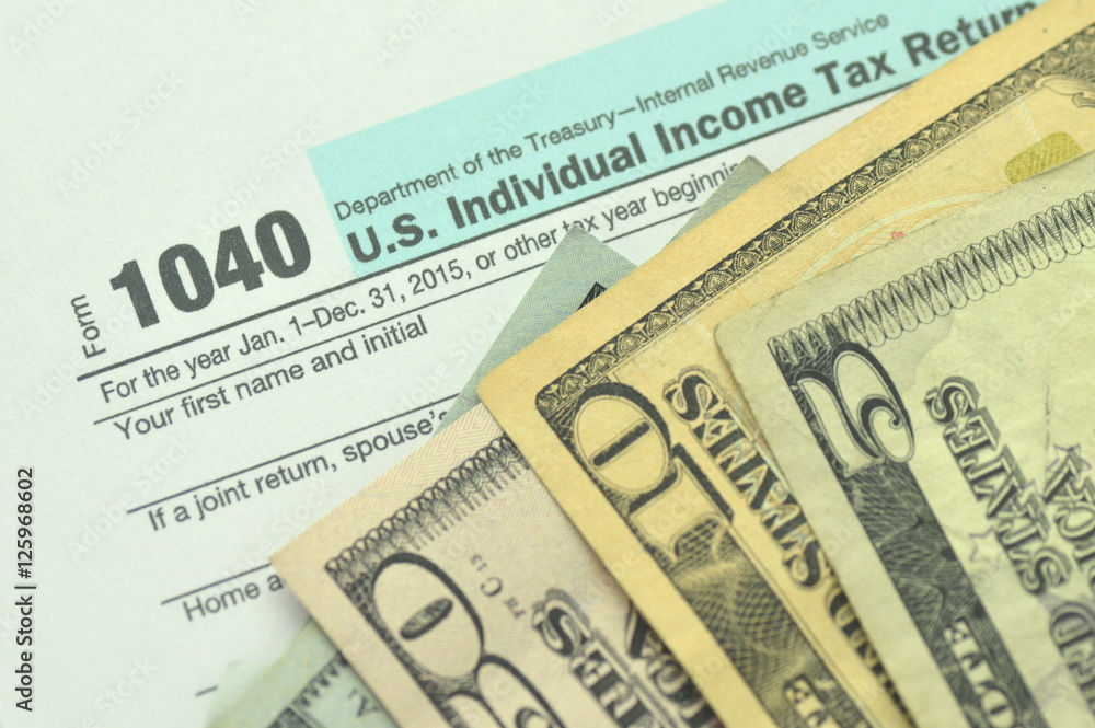 amerykański formularz podatkowy i banknoty - obrazy, fototapety, plakaty 