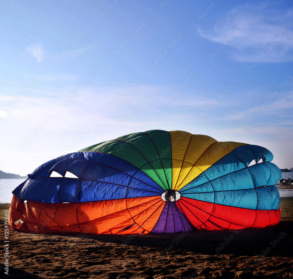 Fototapeta premium parasailling on beach, beach, activitie, 