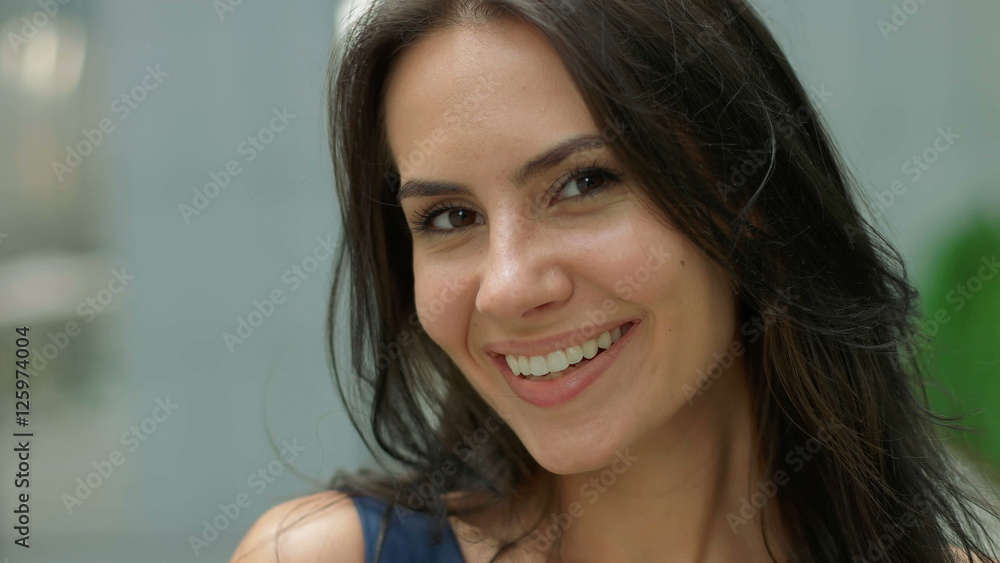 Fototapeta premium Portrait of business woman smiling outdoor