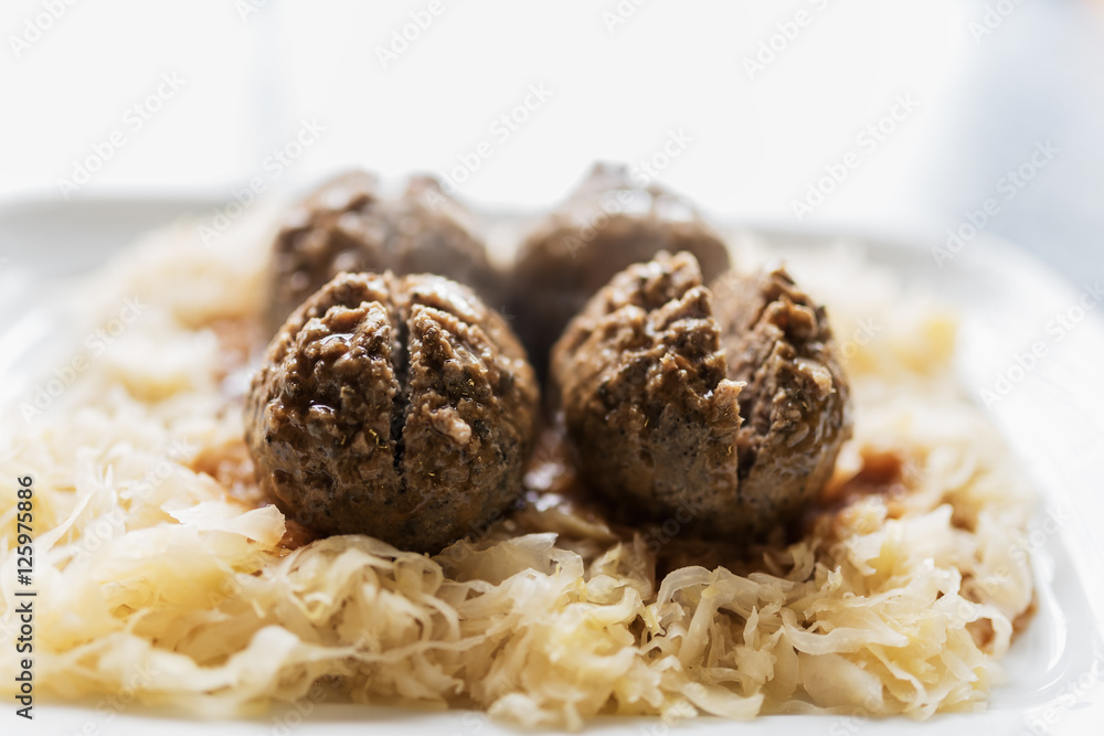 Im Bild: Eine pfälzer Spezialität, fertig gekocht, zum Verzehr bereit, auf einem Teller serviert Im Bild: Eine pfälzer Spezialität, fertig gekocht, zum Verzehr bereit, auf einem Teller serviert