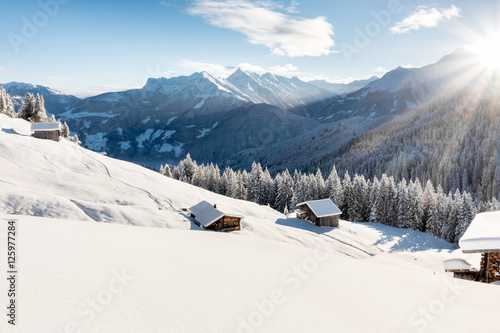 Schihütte in den österreichischen Alpen photo
