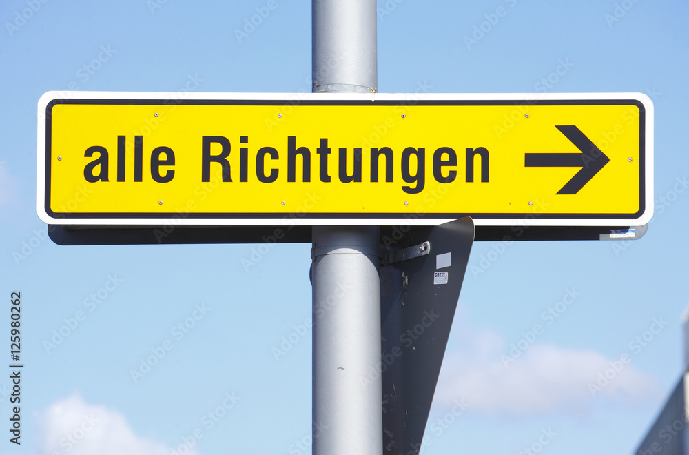 Verkehrsschild Parkplatzschild mit Parkschein Verkehrsschild Parkplatzschild mit Parkschein