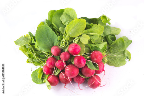 Gruppo di ravanelli in mazzo