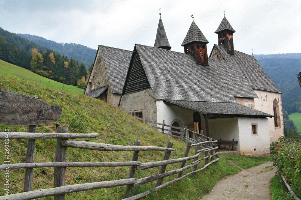 Dreikirchen im Eisacktal am Südtiroler Jakobsweg