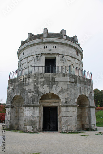 Le mausolée de Théodoric à Ravenne, Italie photo