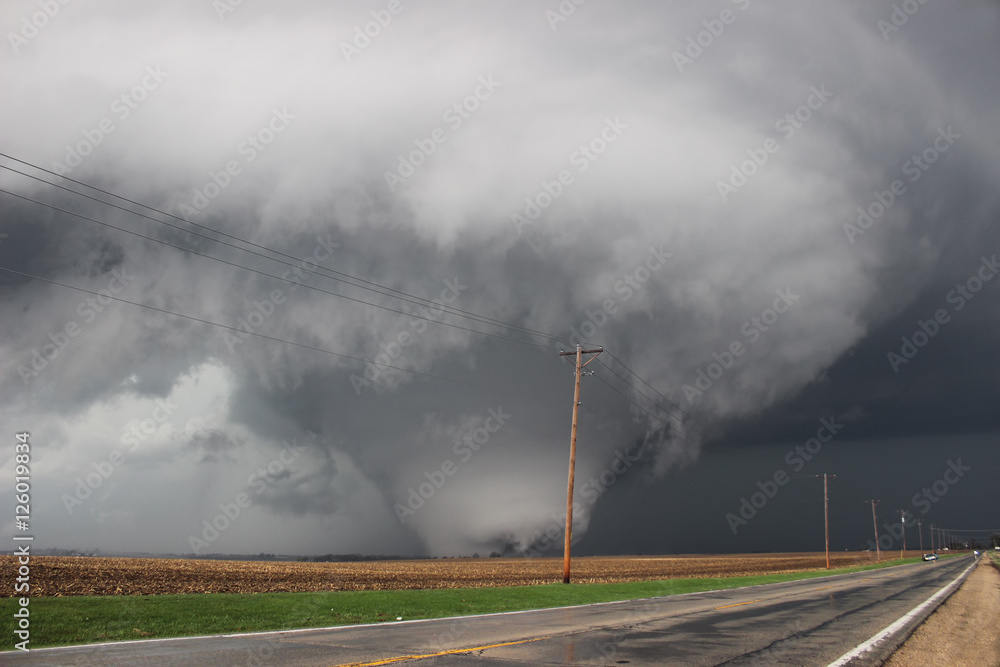 The powerful EF4 tornado that struck Fairdale, IL. An historic weather event for northern Illinois. - obrazy, fototapety, plakaty 