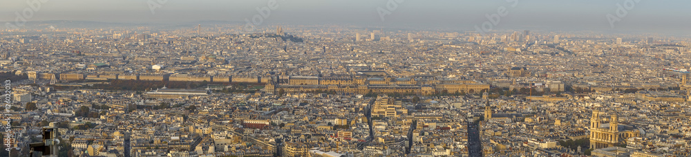 Le Louvre vue du 59 ème étage de la tour Montparnasse