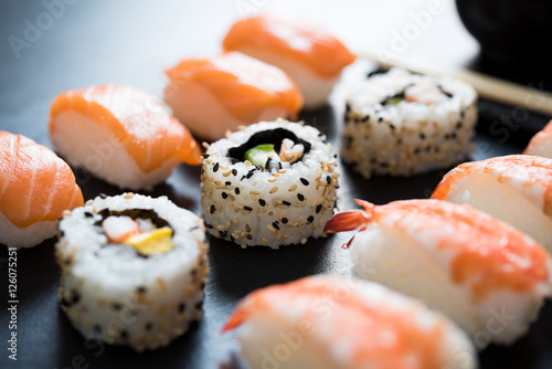 Foto Sushi served on plate