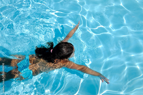 Fotografia Nuotare in piscina