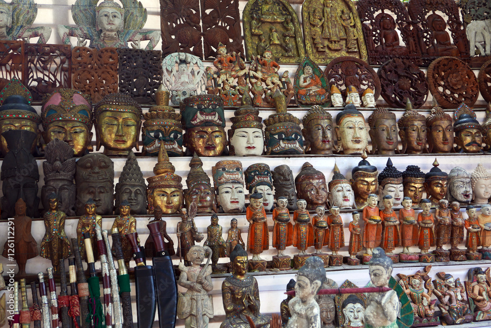 Boutique de souvenirs birmans.
