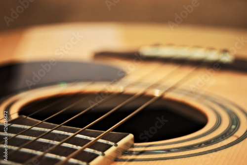 Gitara akustyczna w zbliżeniu photo