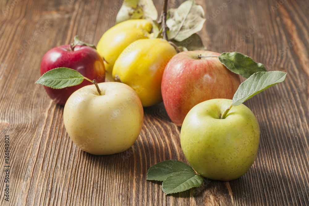 apple apple