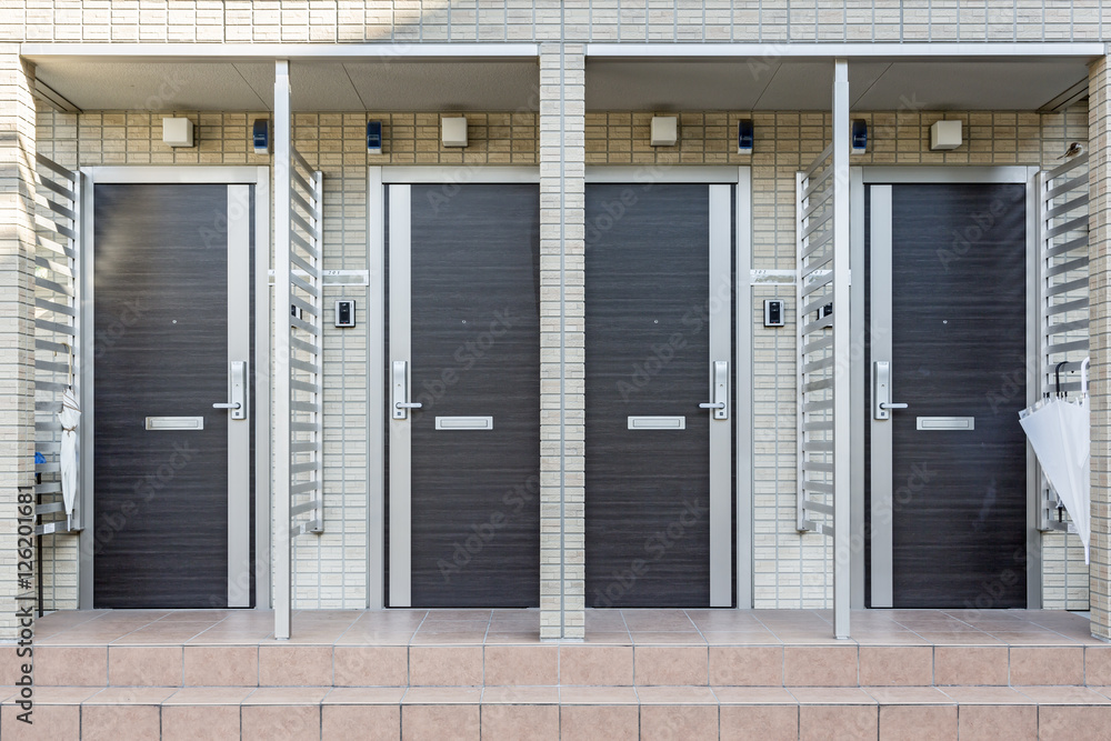 Fototapeta premium アパートの玄関