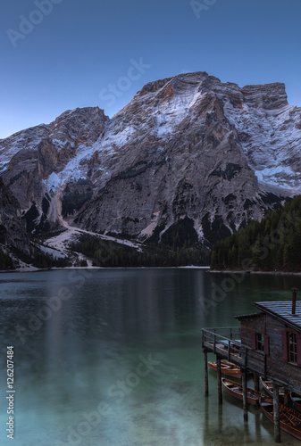 Tagesanbruch am Pragser Wildsee, Südtirol