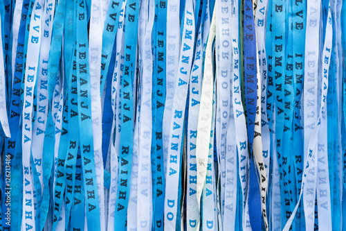 Cuadro en lienzo Blue Brazilian wish ribbons celebrating the Festival of Yemanja, Rainha do Mar (