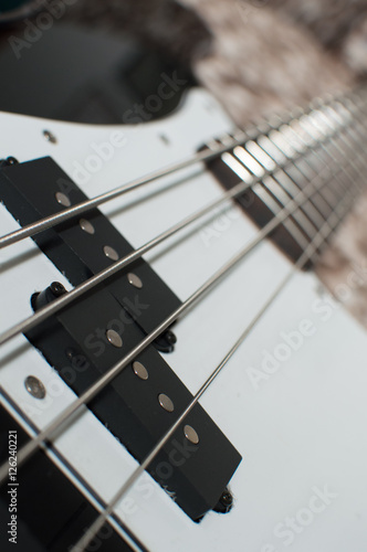 Wallpaper Mural electric bass pickups Torontodigital.ca