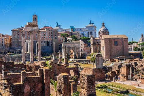Quadro em tela One of most famous landmarks in world - Roman Forum. Rome, Italy