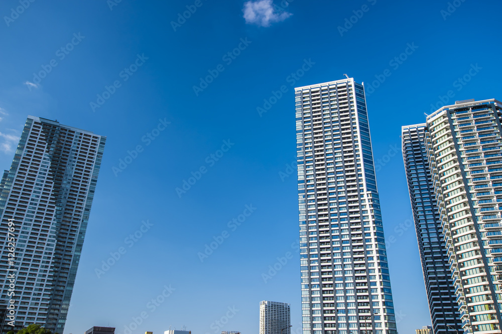 Fototapeta premium 高層マンション