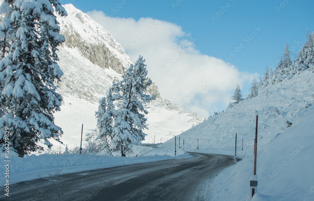 winterliche Bergstraße