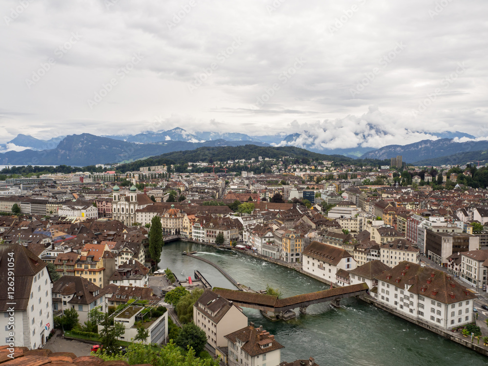 Lucerna desde las alturas, en Suiza, verano de 2016 OLYMPUS DIGITAL CAMERA