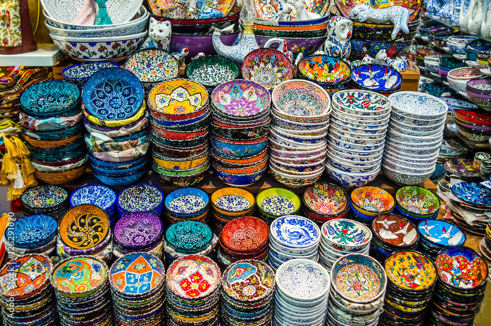Colorful Turkish dishes in the Grand Bazaar of Istanbul, Turkey Colorful Turkish dishes in the Grand Bazaar of Istanbul, Turkey