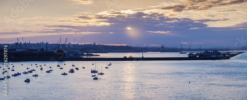 Foto Panorama of Brest at sunrise