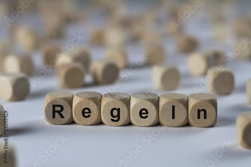 Photos Regeln - Holzwürfel mit Buchstaben