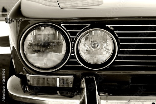 Head light.Italian classic car © Xtreme|Photo