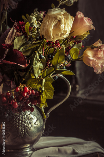 Fototapeta Naklejka Na Ścianę i Meble -  Still life with autumn flowers