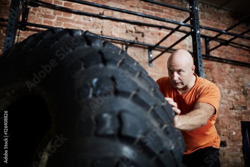 Workout with tire