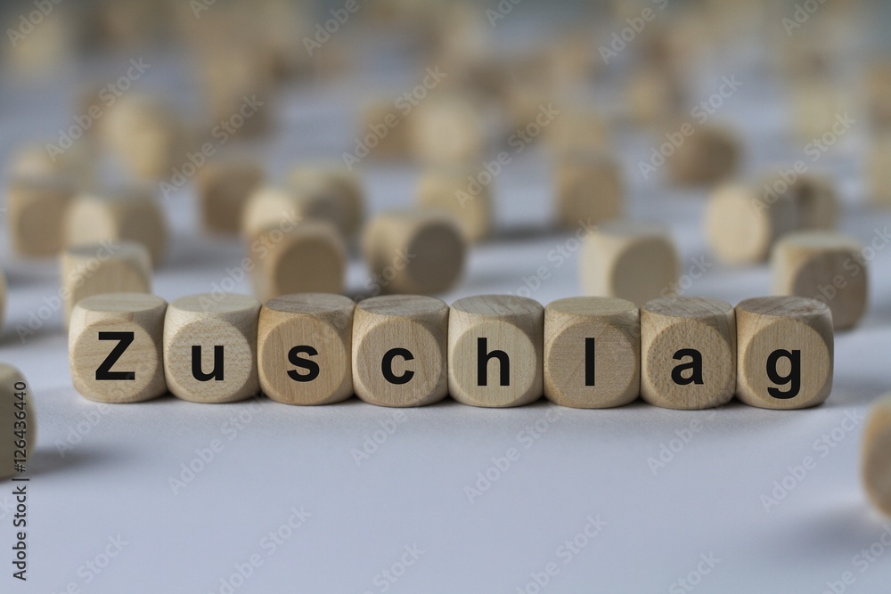 Zuschlag - Holzwürfel mit Buchstaben
