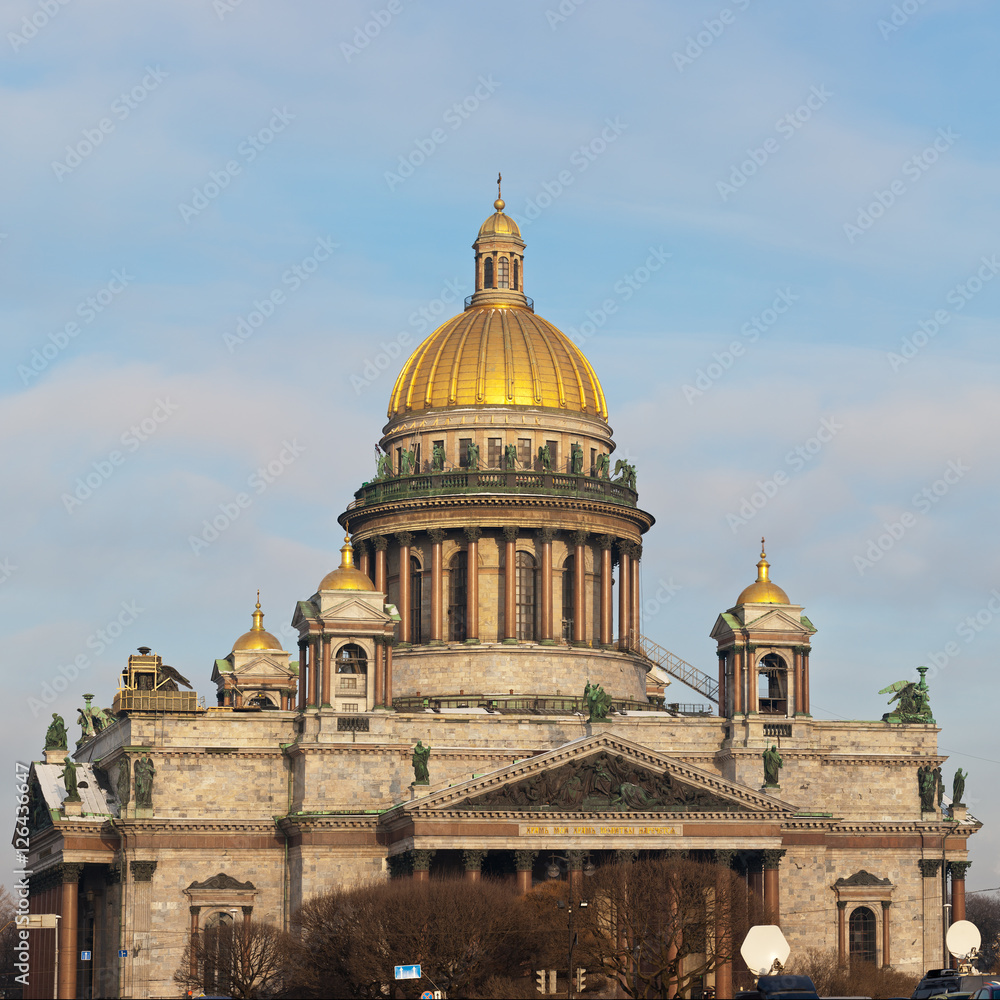 St. Isaac's Cathedral on a sunny day