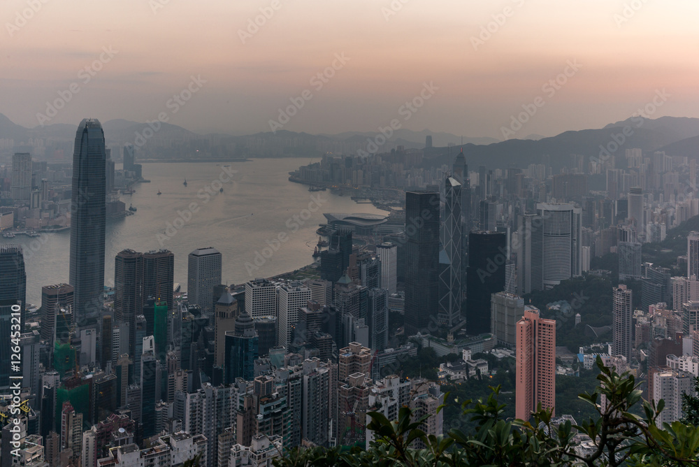 Fototapeta premium Sunrise on Central Hong Kong in Autumn - 3
